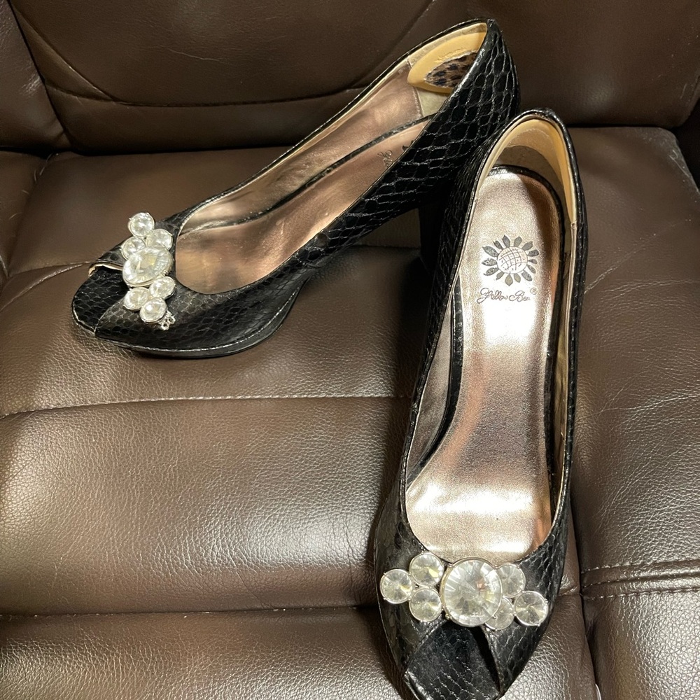 Hello Box Elegant Black Peep-Toe Heels